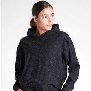 Athleta camo cropped sweatshirt